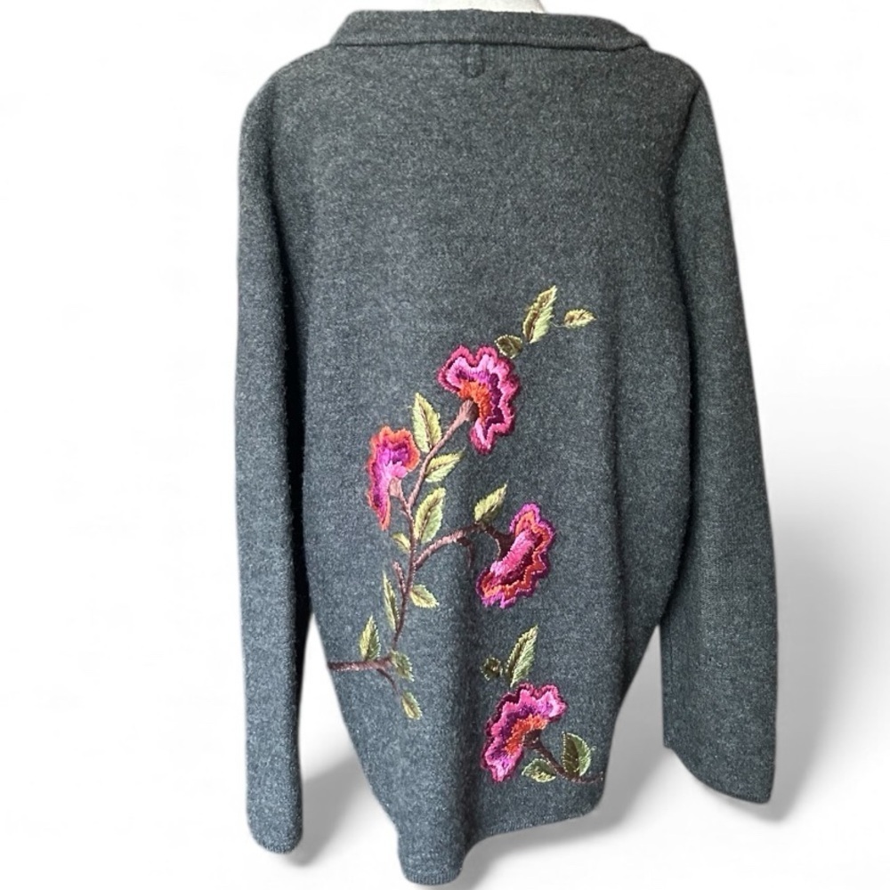 Vintage Eagle’s Eye Women’s Gray Wool Floral Embroidered Cardigan, Size XL - Picture 5 of 8